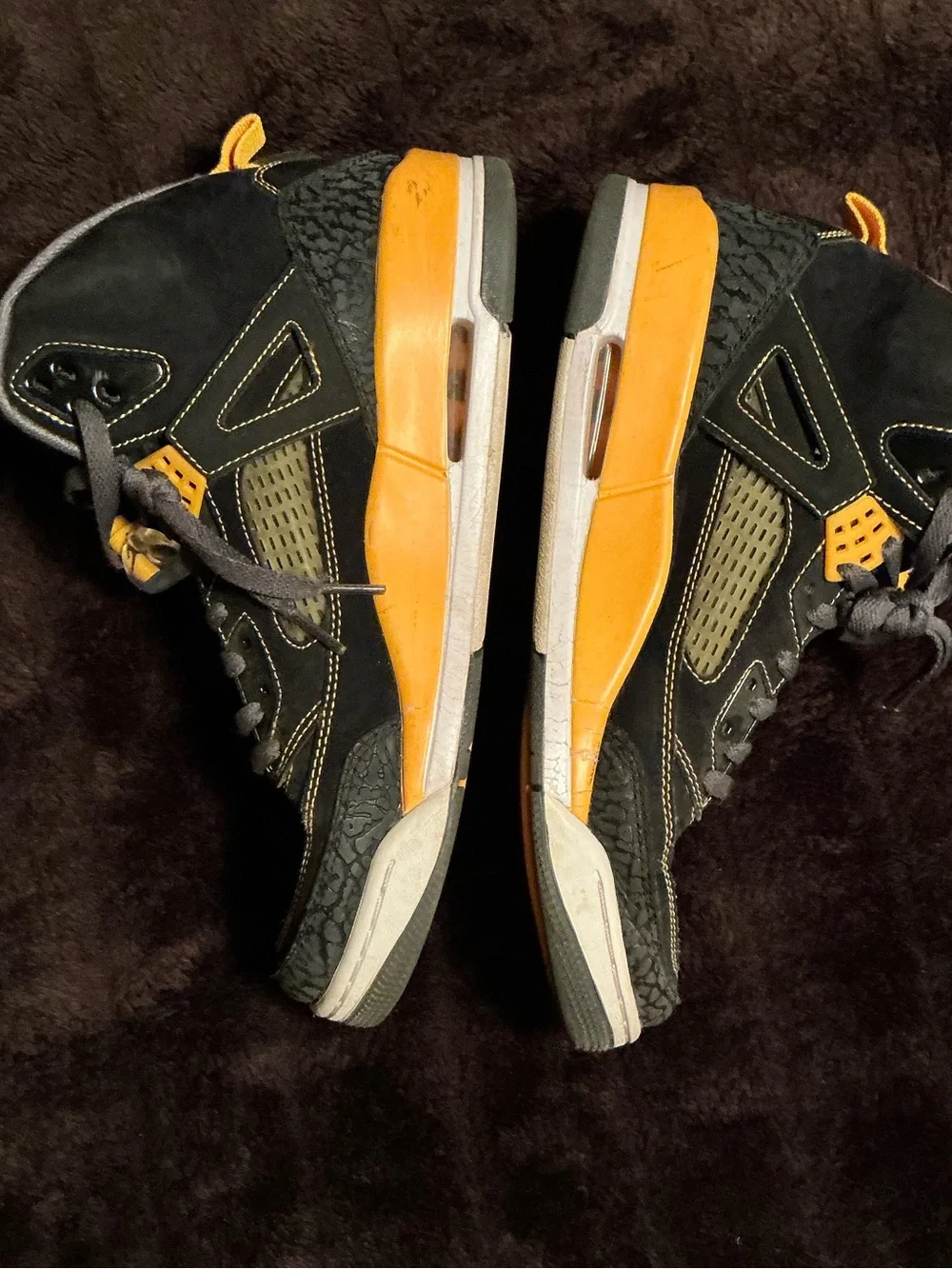 Jordan Men's Black and Yellow High-Top Sneakers